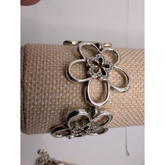 Brighton Flower Link Bracelet 7.5in Silver Tone Crystal Accents - Picture 2 of 8
